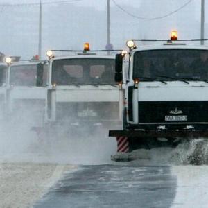 Москва борется со снегом