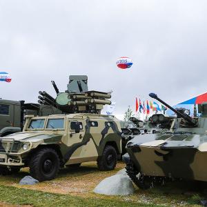 Владимир Путин открыл международный военно-технический форум 
