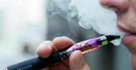 Ученые рассказали о вреде от курения электронных сигарет