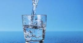 Учёные рассказали, как понять, сколько человеку нужно пить воды