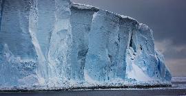 Геоинженеры хотят замедлить таяние гигантского антарктического ледника с помощью подводного барьера